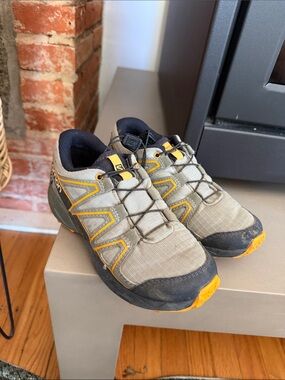 Salomon Kids' Gray and Yellow Trail Sneakers
